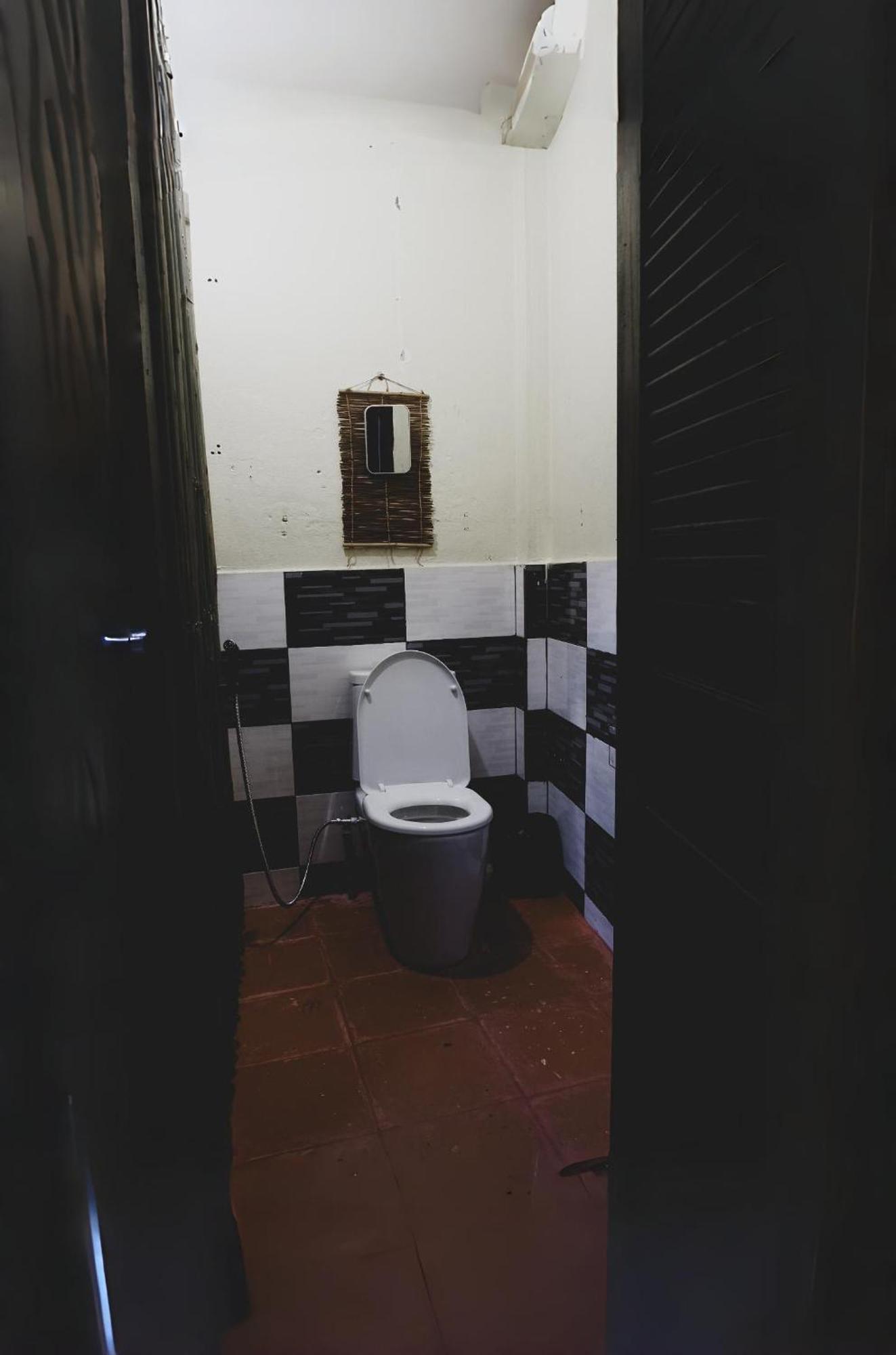 Non Pakse Hostel & Coffee House エクステリア 写真